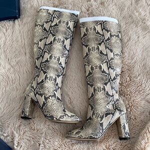 Cole Haan ‘Glenda Boot’ Genuine leather, snake print size 8.5